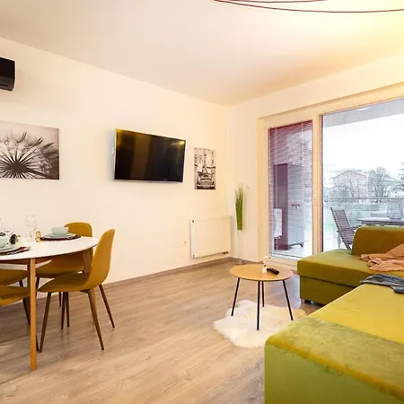 Angelland 24 & Garage & Terrace شقة